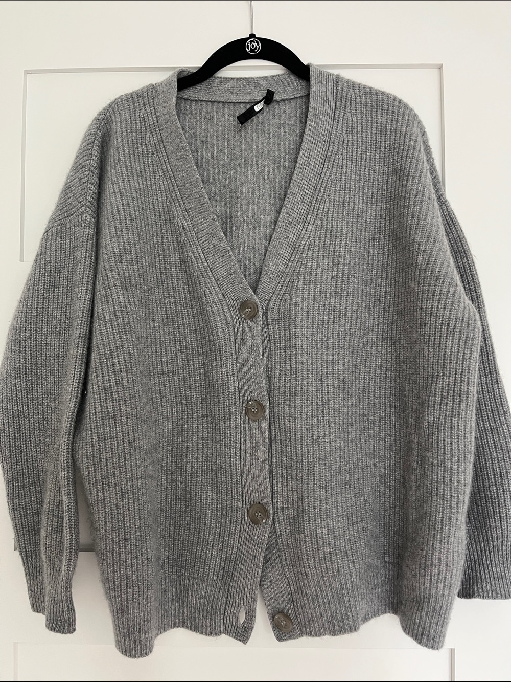Jenni Kayne Gray Ribbed V-Neck cashmere Button-Front Cardigan